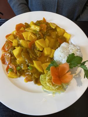 Nr. 42 Mango Duck with rice  at Tau in Vienna