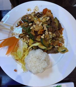 Acht Schätze  at Tau in Vienna