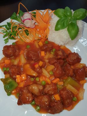 "huhn" süß-sauer / "chicken" sweet and sour at Tau in Vienna