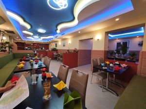 innen / inside at Tau in Vienna