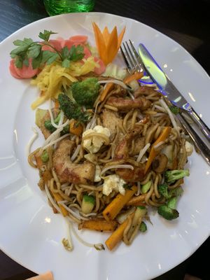 Garnelen mit gebratenen Nudeln  at Tau in Vienna