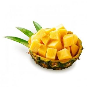 painappuru (pieces of fresh pineapple) at Tanuki in Samara