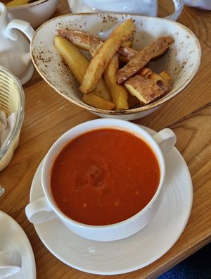Tomato and roasted red pepper soup at Port Charlotte Hotel in Islay