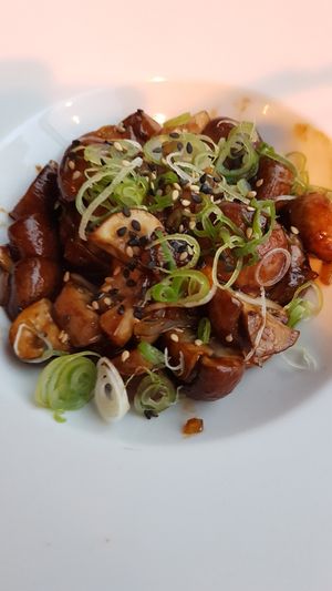 Mushroom in teriyaki and garlic at ZIZO in Zandvoort