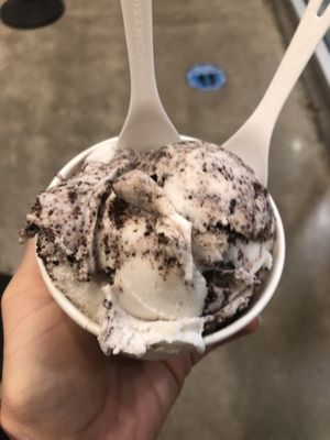 Cookies and cream gelato...I love that they didn’t skim on the cookies!!!  Highly recommend!  at Babes in Sacramento