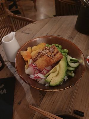 Crispy tofu bowl at Yuma in Zurich