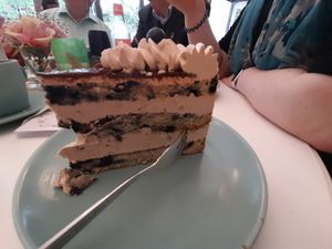 Super empfehlenswerte Blaubeer-Nougat-Torte at Café Flowery in Koblenz
