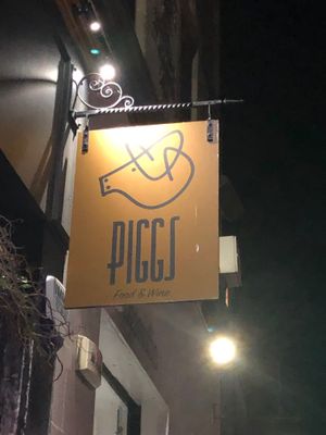 Cool logo  at PIGGS in Edinburgh