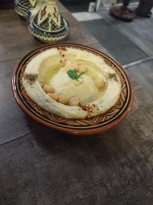 Hummus at Fattoush in Ghent