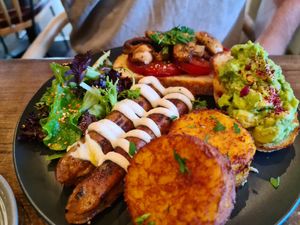 Big breakfast at The Vegan Club in Carlton North