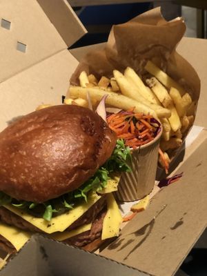 Double burger at Eden Jaxx in Copenhagen