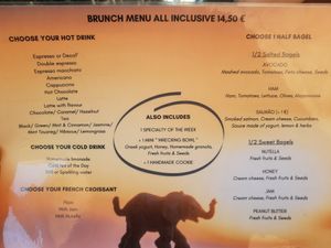 Menu at The Happy Nest in Porto