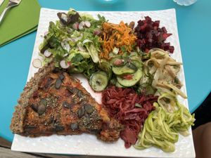 Tarte mit Ratatouille & Salatbeilage  at 1001 Saveurs Sauvages in Ajaccio