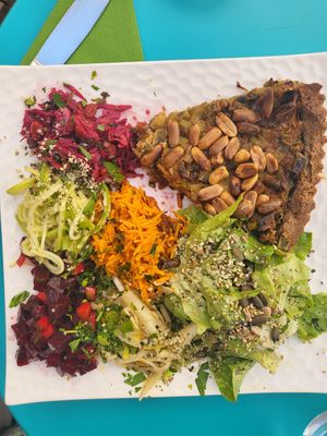Peanut pie with raw vegetables at 1001 Saveurs Sauvages in Ajaccio