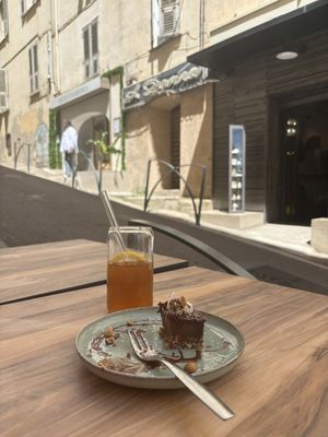 Lovely cakee at 1001 Saveurs Sauvages in Ajaccio