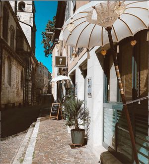 Outside dining at La Balinaise in Cahors