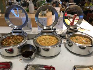 Fried rice , chuang fan , noodles at Pǔ Shàn Huì Vegetarian in Guangzhou