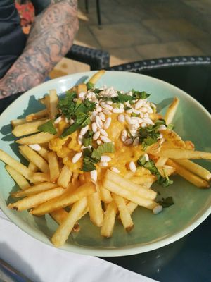 Curry chips at Vera's Kitchen in Lechlade