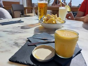 Humus e tostas at Bar do Bruno in Baleal