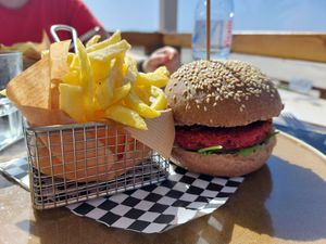 Vegan beetroot buguer at Bar do Bruno in Baleal