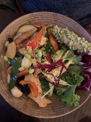 Flamingo Bowl at To1980 Vegan in Dusseldorf