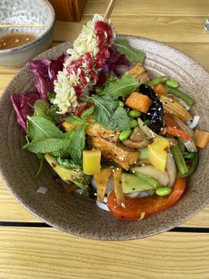 Flamingo bowl at To1980 Vegan in Dusseldorf