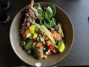 Flamingo Bowl🦩  at To1980 Vegan in Dusseldorf