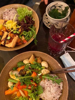 Our bowls and drinks  at To1980 Vegan in Dusseldorf