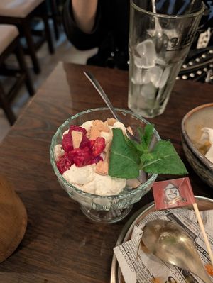 Ice-cream at To1980 Vegan in Dusseldorf