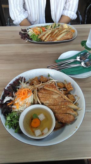 Vegane Ente (unterschiedliche Gerichte) at Tonkin in Flensburg