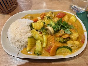 Red curry sauce with veggies and rice  at Tonkin in Flensburg