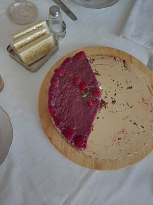 Unfortunately we had to share it, but it was still delicious after 3 days 😋😋😋 at Jaa Nu' Rosticceria Vegana in Genoa