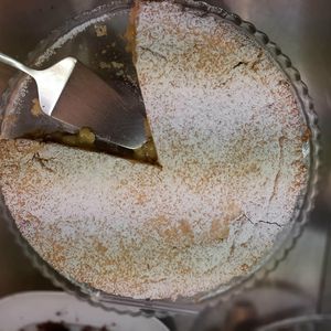 grandma style cake at Jaa Nu' Rosticceria Vegana in Genoa