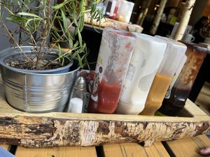 Vegan sauces   at Hans im Glück - Mailänder Platz in Stuttgart