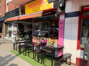 Poke bowl at Hanse Bowl in Hamburg