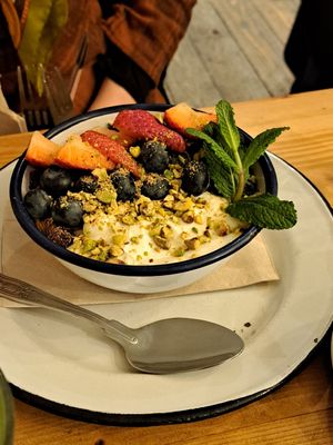 Granola at Drury 188-189 in London