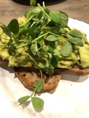 Avo toast at Drury 188-189 in London