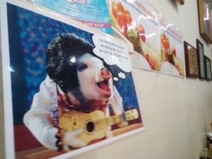 decoration at Loving Hut - Âu Cơ in Hanoi