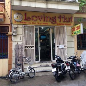 Enterence at Loving Hut - Âu Cơ in Hanoi