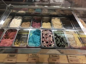 All ice cream with green letters is vegan   at Gelataria Puzzle in Caldas Da Rainha