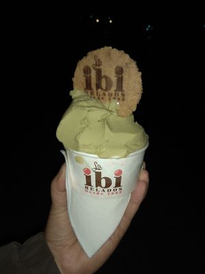 Helado de pistacho a la sal. at La IBI in A Coruna