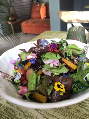 Bowl de arroz negro 👏🏼👏🏼👏🏼  at Naked in San Luis Potosi