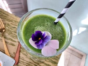 Mixed greens juice at Naked in San Luis Potosi