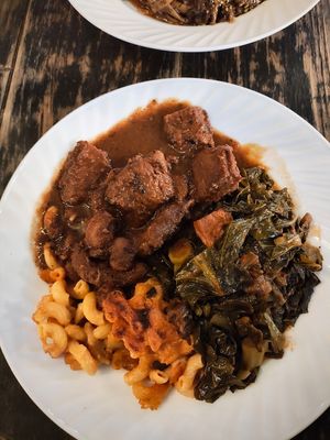 The Flatbush was delicious! Sides of Mac n Cheese & Collards at Vegan Hood in New York City