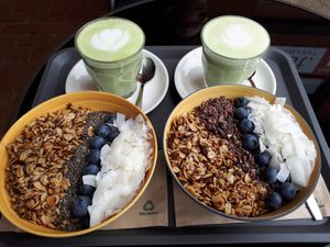 Pink Dragon Bowl and Açai Aloha at Road to Aloha in Celle