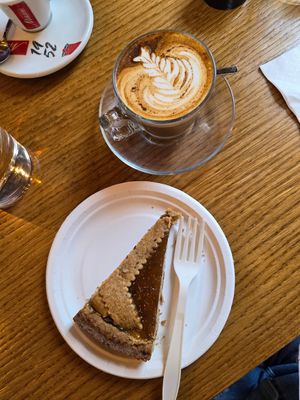 Crostata and soy cappuccino at Jack Fruit in Verbania