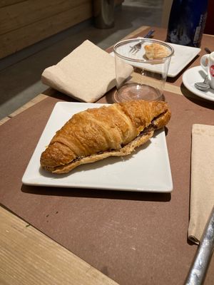 Cornetto with chocolate at UNO Caffé Olistico in Bologna