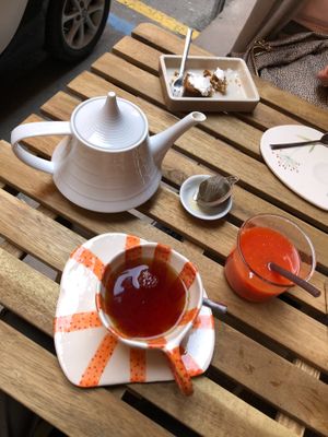 English breakfast tea and a tasty orange juice.  at UNO Caffé Olistico in Bologna