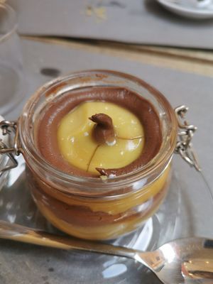 Chocolate and cream at UNO Caffé Olistico in Bologna