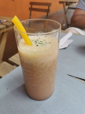 Juice at UNO Caffé Olistico in Bologna